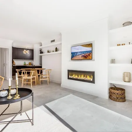 Bella Vista Puerto Banus With Sea Views شقة *