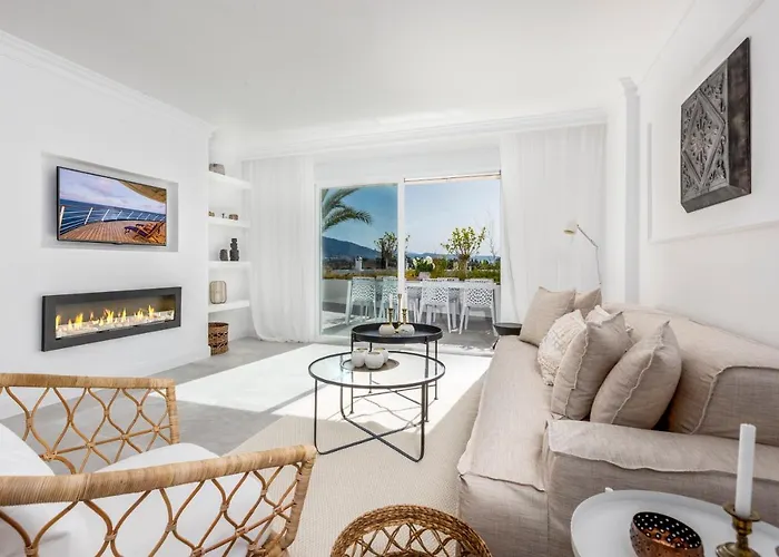 Bella Vista Puerto Banus With Sea Views *