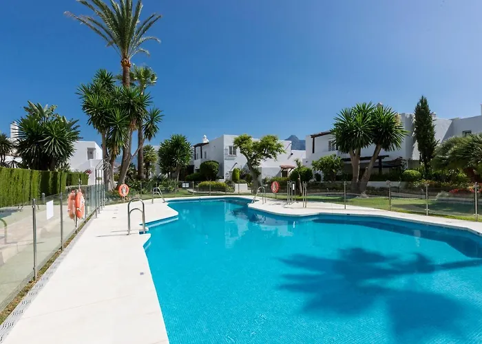 Bella Vista Puerto Banus With Sea Views Appartamento *
