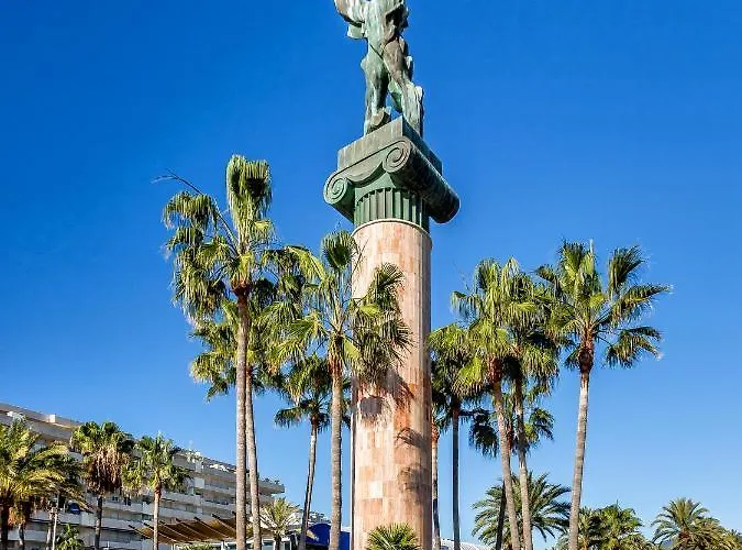 Bella Vista Puerto Banus With Sea Views *